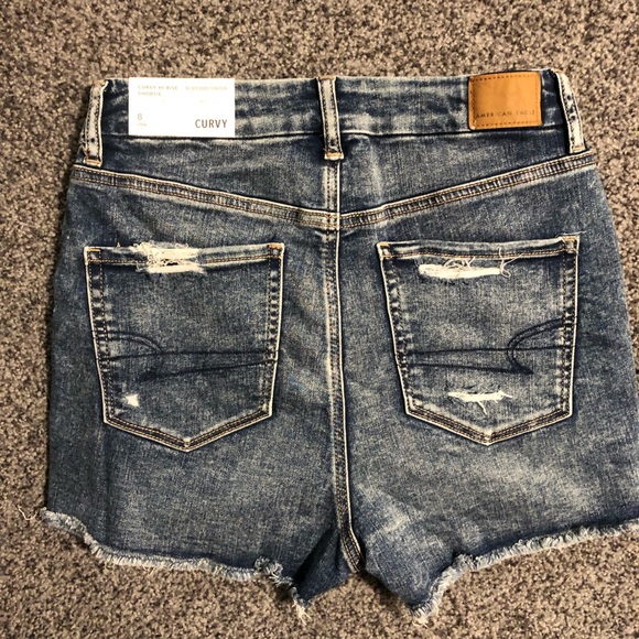 American Eagle Curvy High-Waisted Denim Shorts Size 8 NWT - Picture 5 of 6